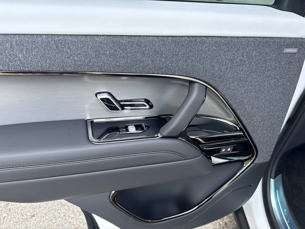New 2026 Land Rover Range Rover Sport Dynamic SE AWD/4WD image 13