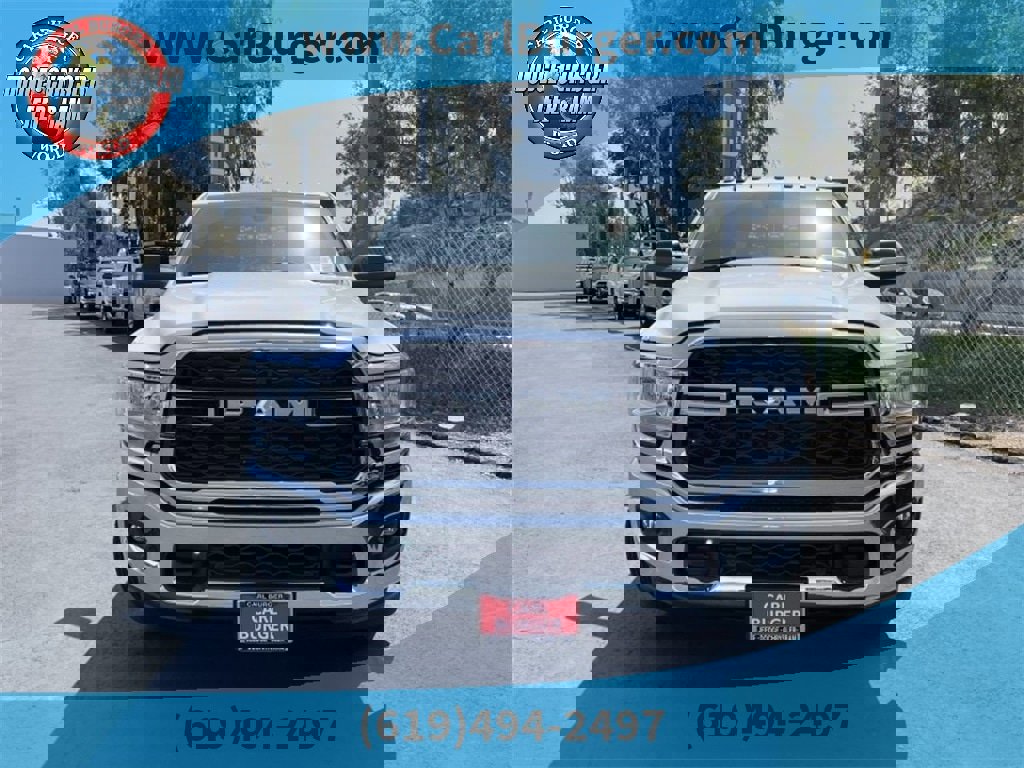 New 2022 RAM 3500 Tradesman w/ Chrome Appearance Group