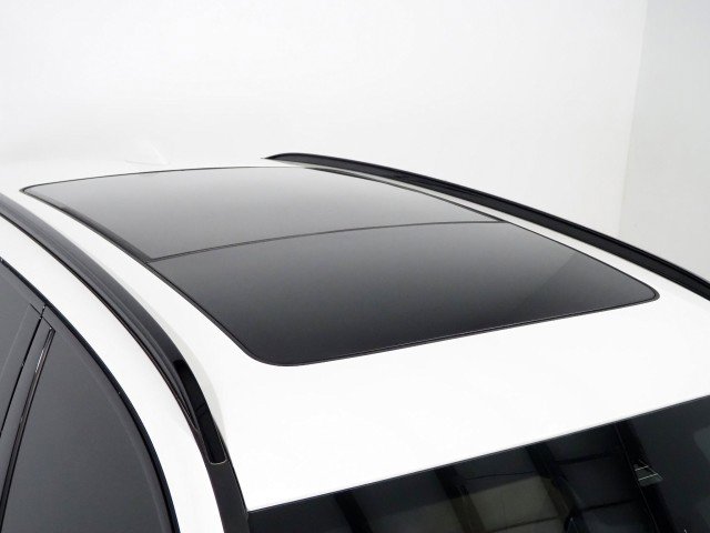 Used 2023 BMW X3 sDrive30i w/ M Sport Package image 4