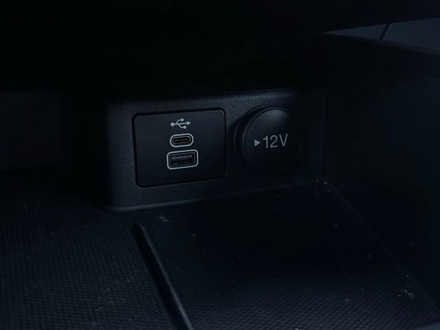 Used 2025 Ford Escape ST-Line image 30