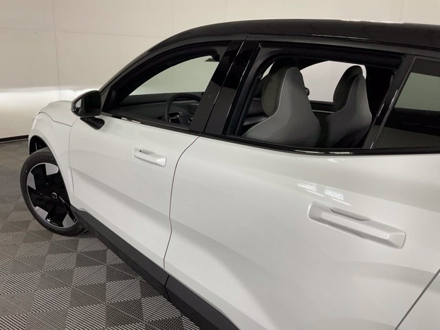 New 2026 Volvo EX30 Plus w/ Protection Package Premier AWD/4WD image 37