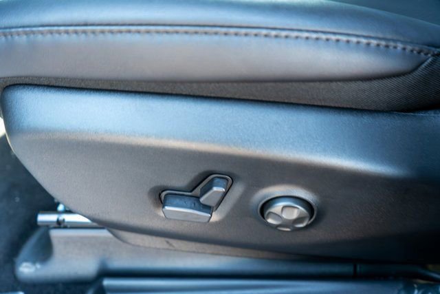 New 2026 Chrysler Pacifica Select image 16