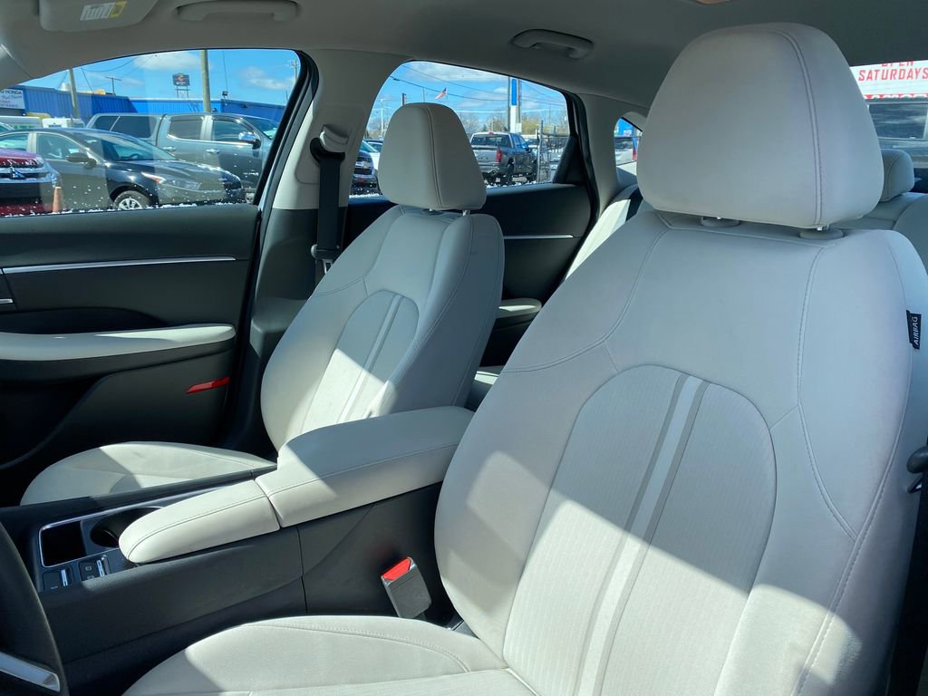 Used 2025 Hyundai Sonata SEL image 9