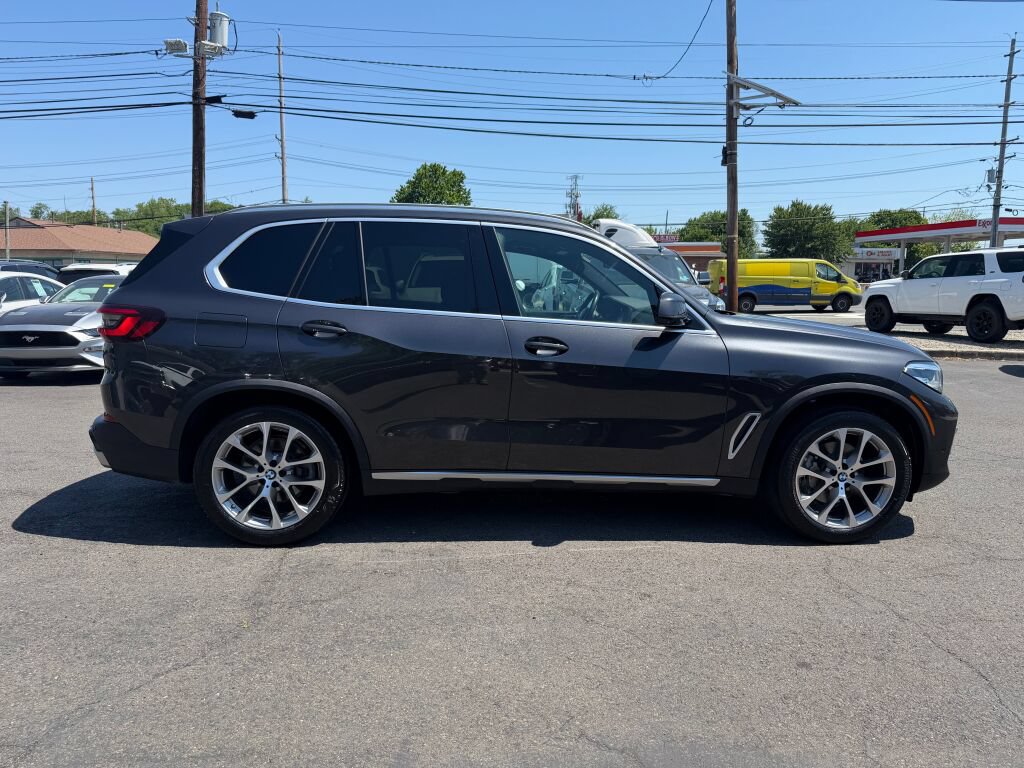 Used 2022 BMW X5 xDrive40i AWD/4WD image 8