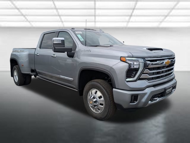 New 2026 Chevrolet Silverado 3500 High Country w/ Technology Package AWD/4WD image 1