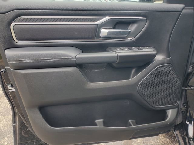 New 2026 RAM 1500 4x4 Crew Cab image 13