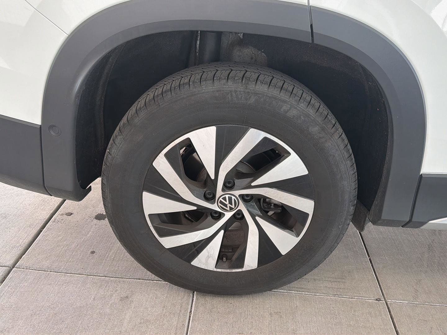 Used 2025 Volkswagen Tiguan S image 11