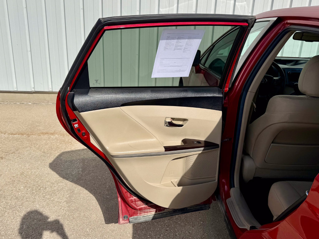 Used 2011 Toyota Venza FWD image 15