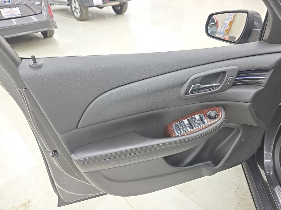Used 2013 Chevrolet Malibu LTZ FWD image 12
