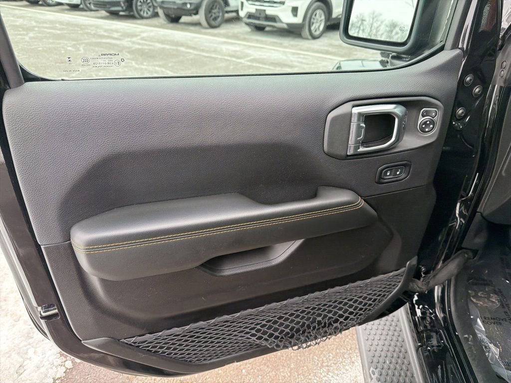 Certified 2025 Jeep Wrangler Unlimited Sahara image 6