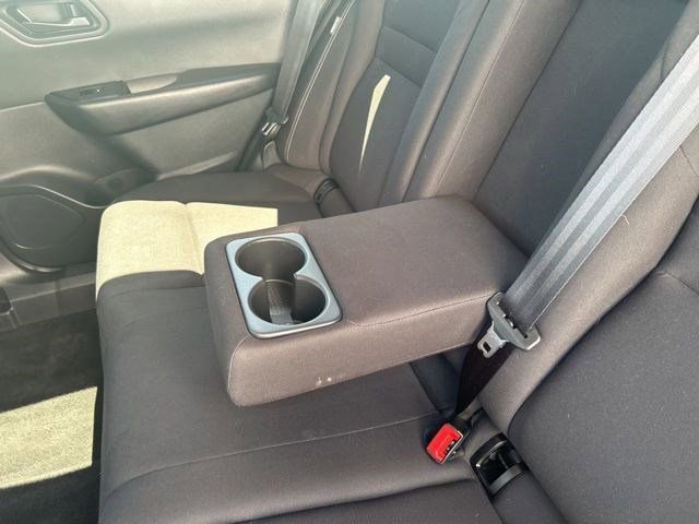 Used 2024 Nissan Rogue S image 32