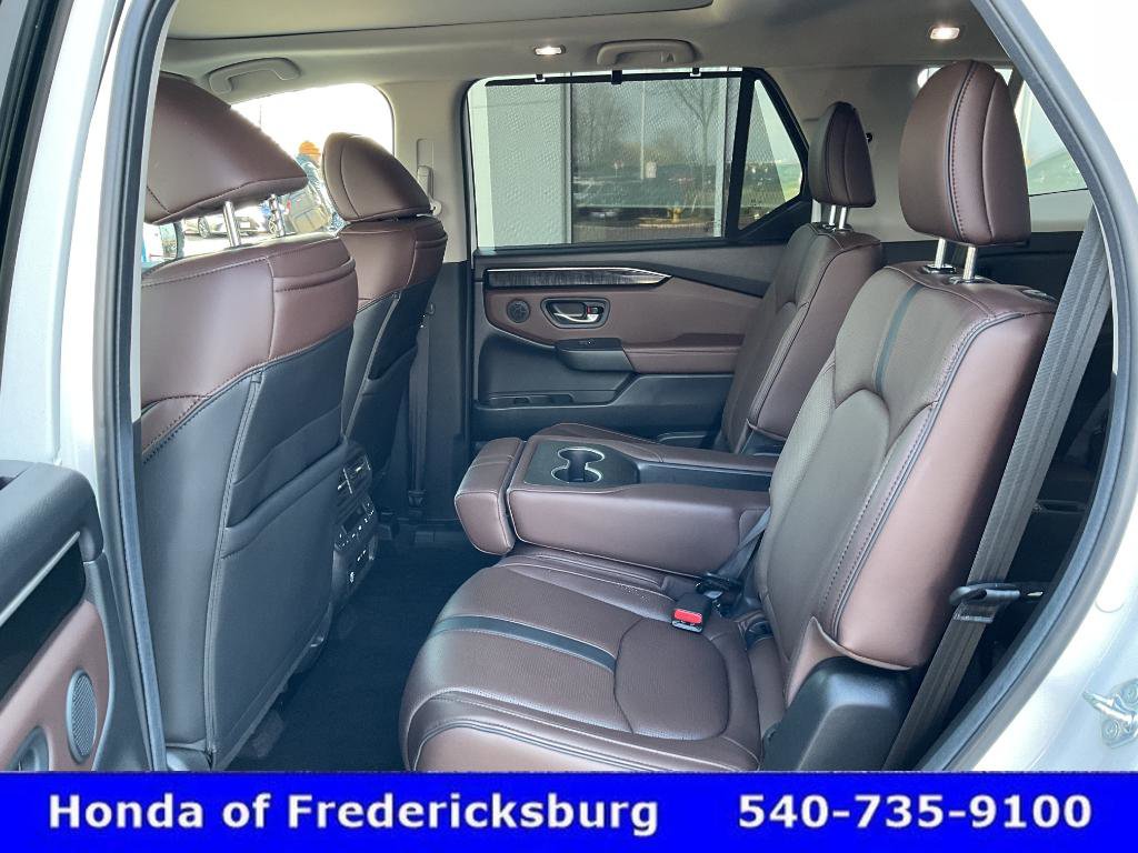 Certified 2025 Honda Pilot Elite image 32