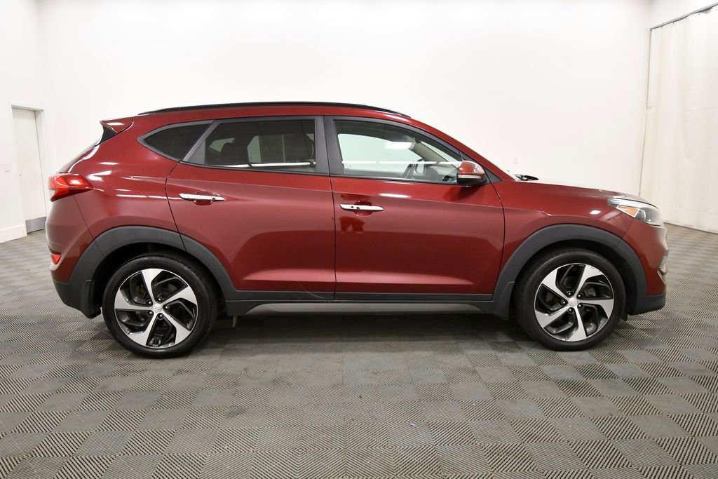 Used 2016 Hyundai Tucson Limited w/ Option Group 03 AWD/4WD image 9