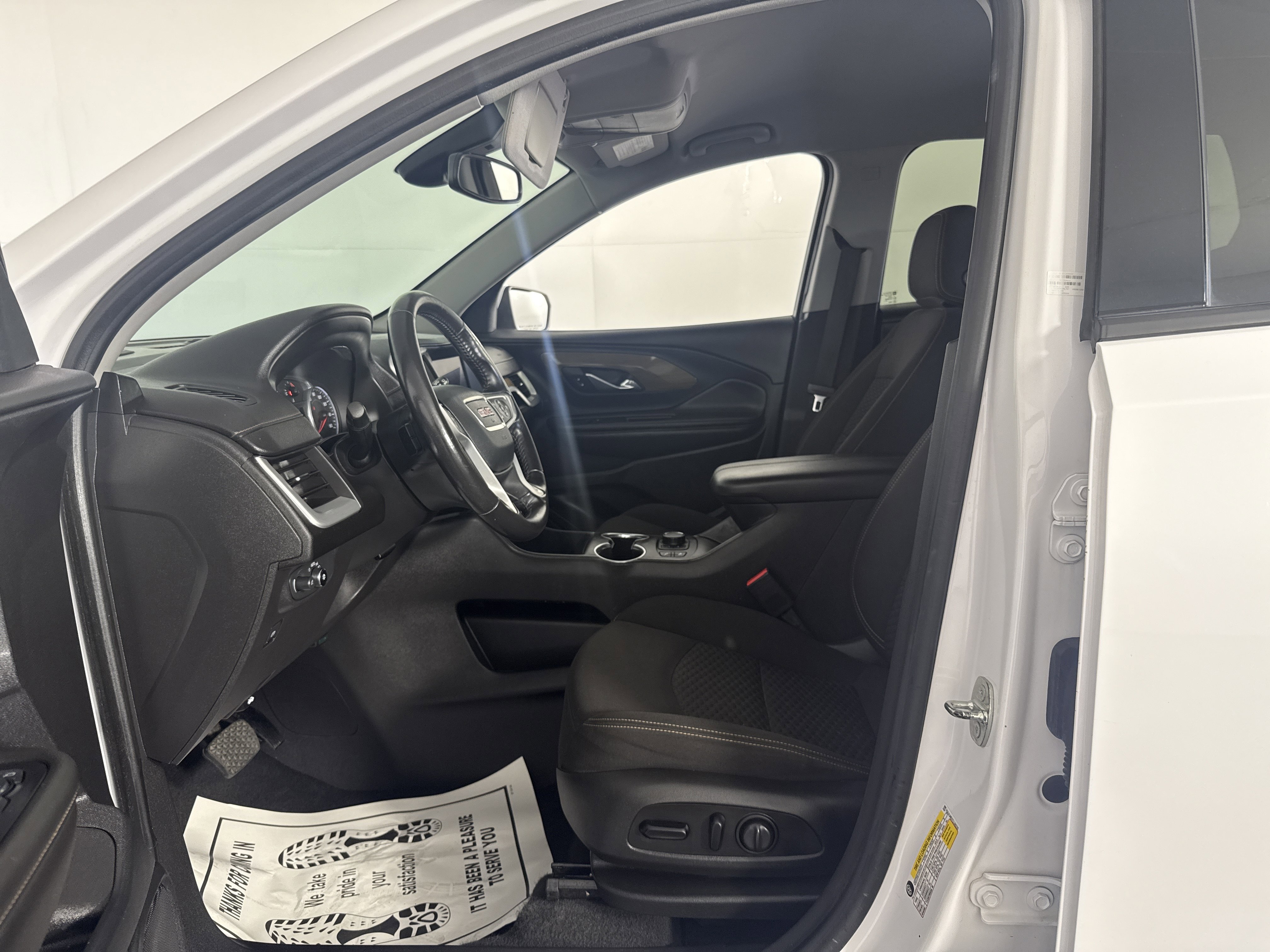 Used 2020 GMC Terrain SLE w/ Driver Convenience Package image 13