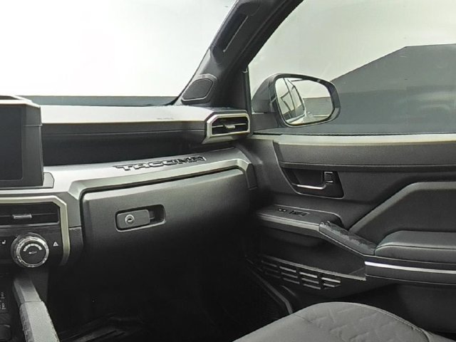 Used 2024 Toyota Tacoma SR5 AWD/4WD image 24
