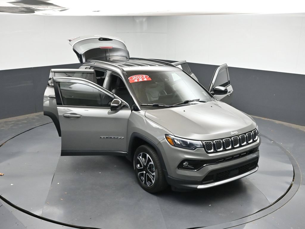 Used 2023 Jeep Compass Limited AWD/4WD image 42