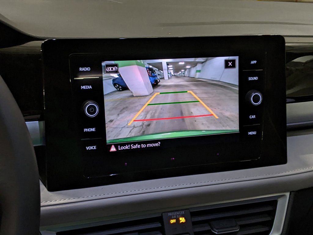 New 2025 Volkswagen Taos SE image 17