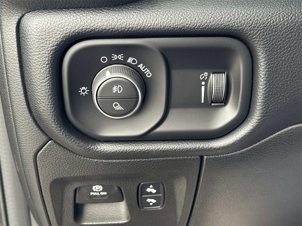 Used 2021 RAM 1500 Big Horn image 29