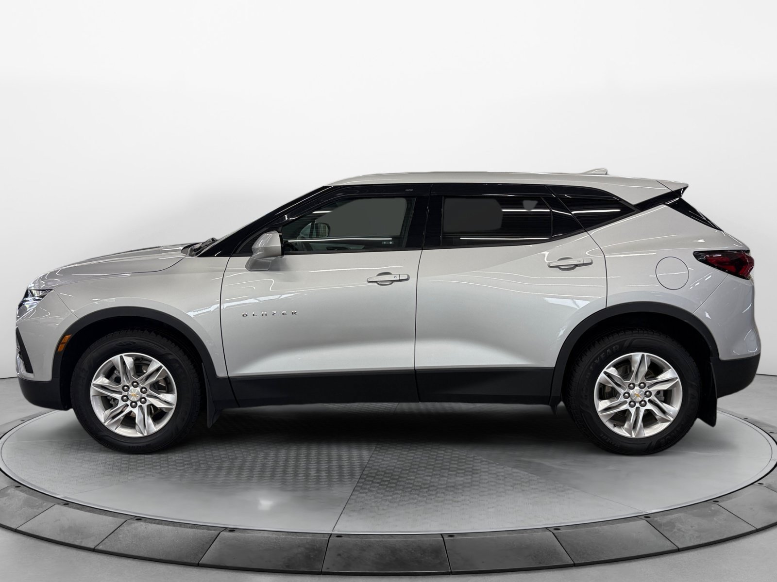 Used 2021 Chevrolet Blazer LT AWD/4WD image 3