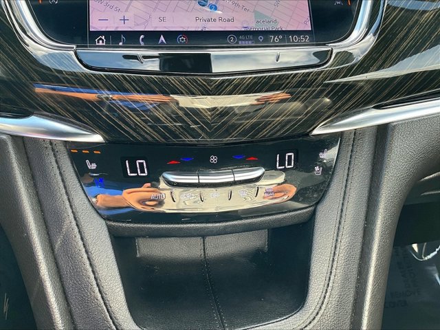 Used 2022 Cadillac XT6 Premium Luxury image 24