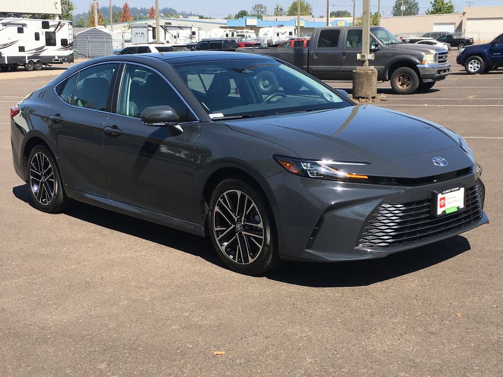 Used 2025 Toyota Camry XLE w/ Premium Package AWD/4WD image 10