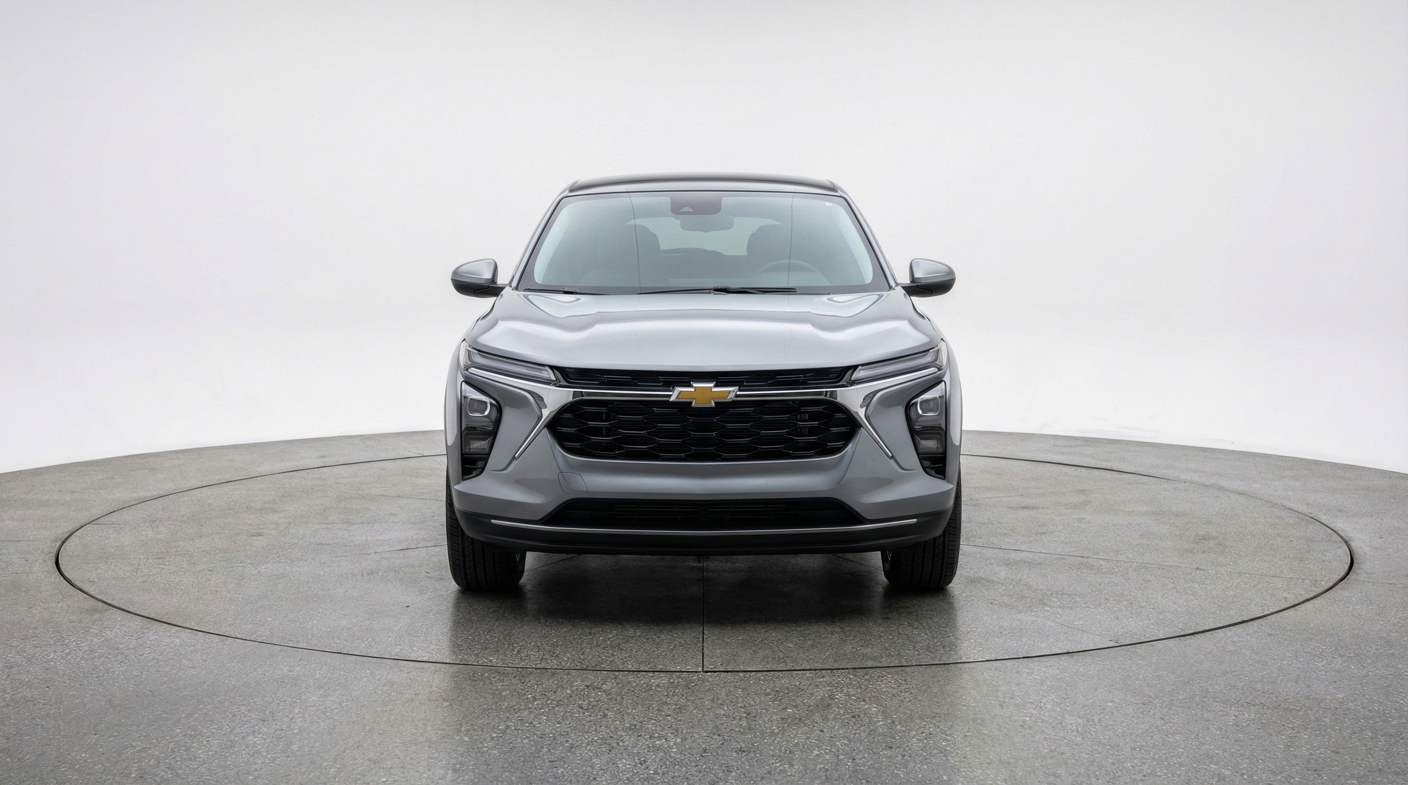 Used 2025 Chevrolet Trax LT image 2