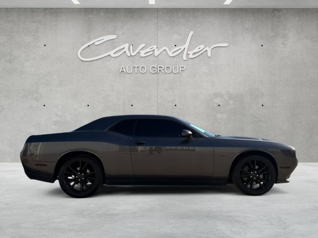 Used 2016 Dodge Challenger R/T w/ Blacktop Package RWD image 17
