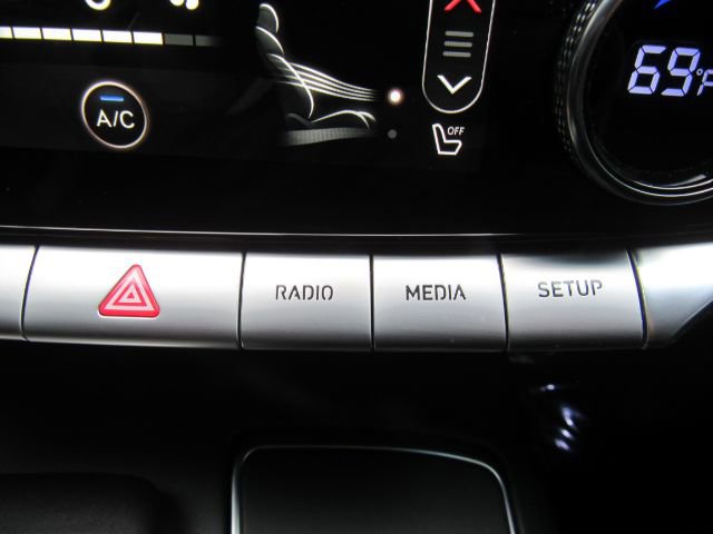 Used 2022 Genesis GV70 2.5T image 51