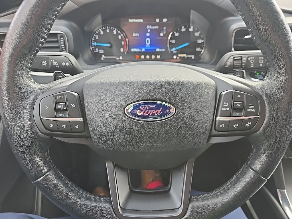 Used 2020 Ford Explorer XLT w/ Equipment Group 202A image 11