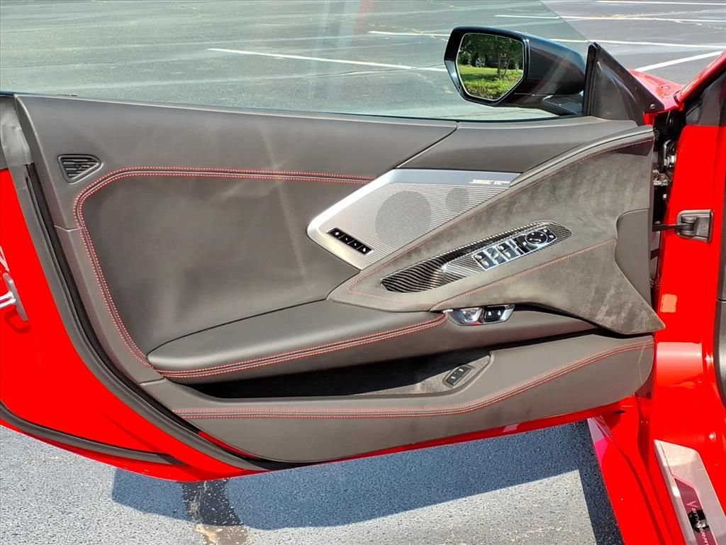 Used 2023 Chevrolet Corvette Stingray Premium Conv w/ Z51 Performance Package RWD image 5