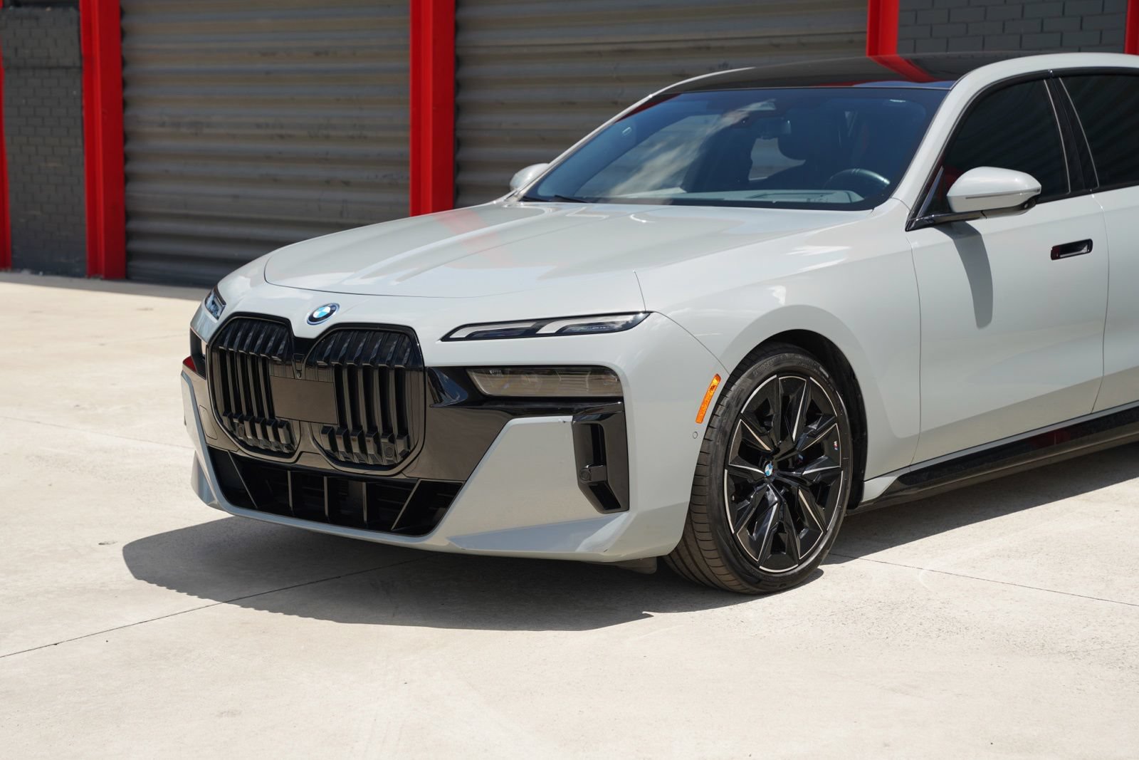 Used 2024 BMW i7 eDrive50 w/ M Sport Package RWD video 2