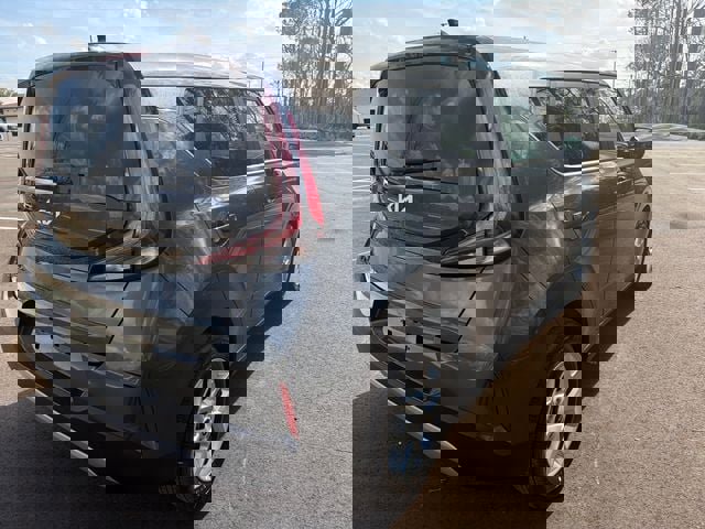 Used 2025 Kia Soul LX image 11