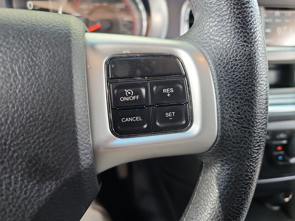 Used 2014 Dodge Charger SE RWD image 12