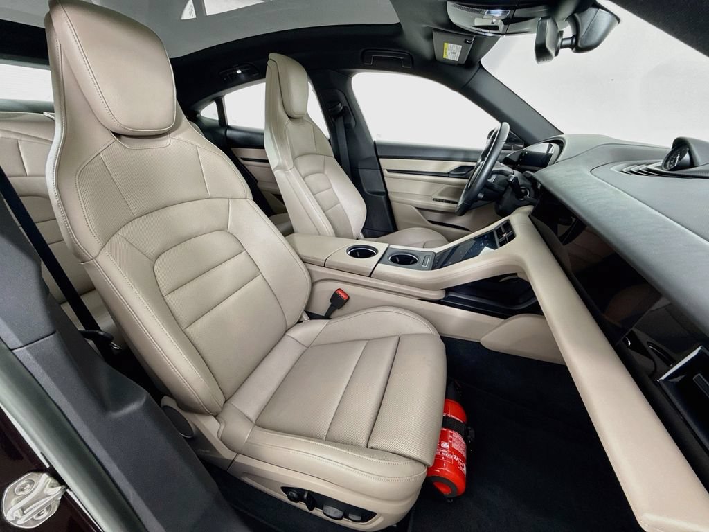 Certified 2023 Porsche Taycan 4S AWD/4WD image 31