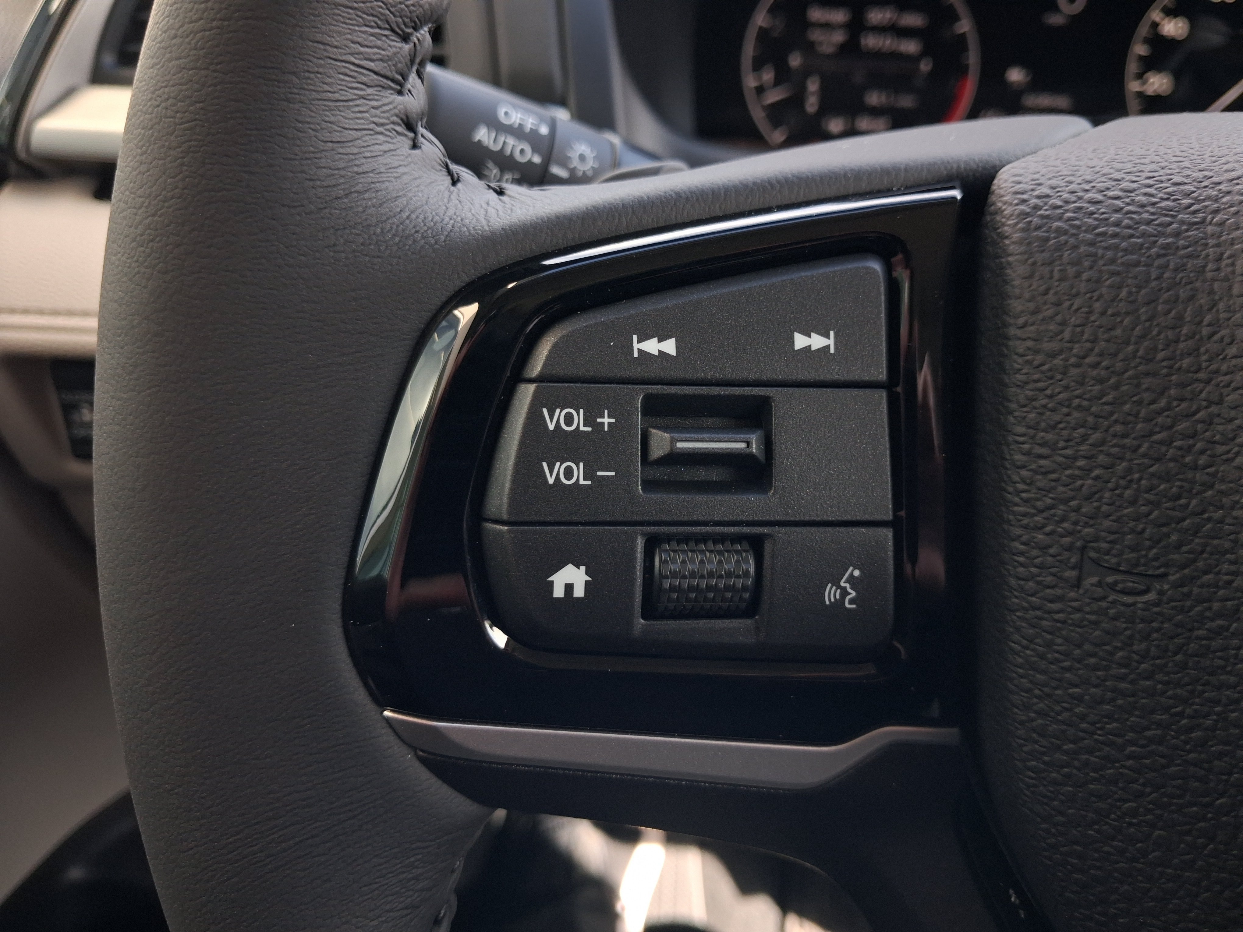 New 2026 Honda Odyssey Touring image 10