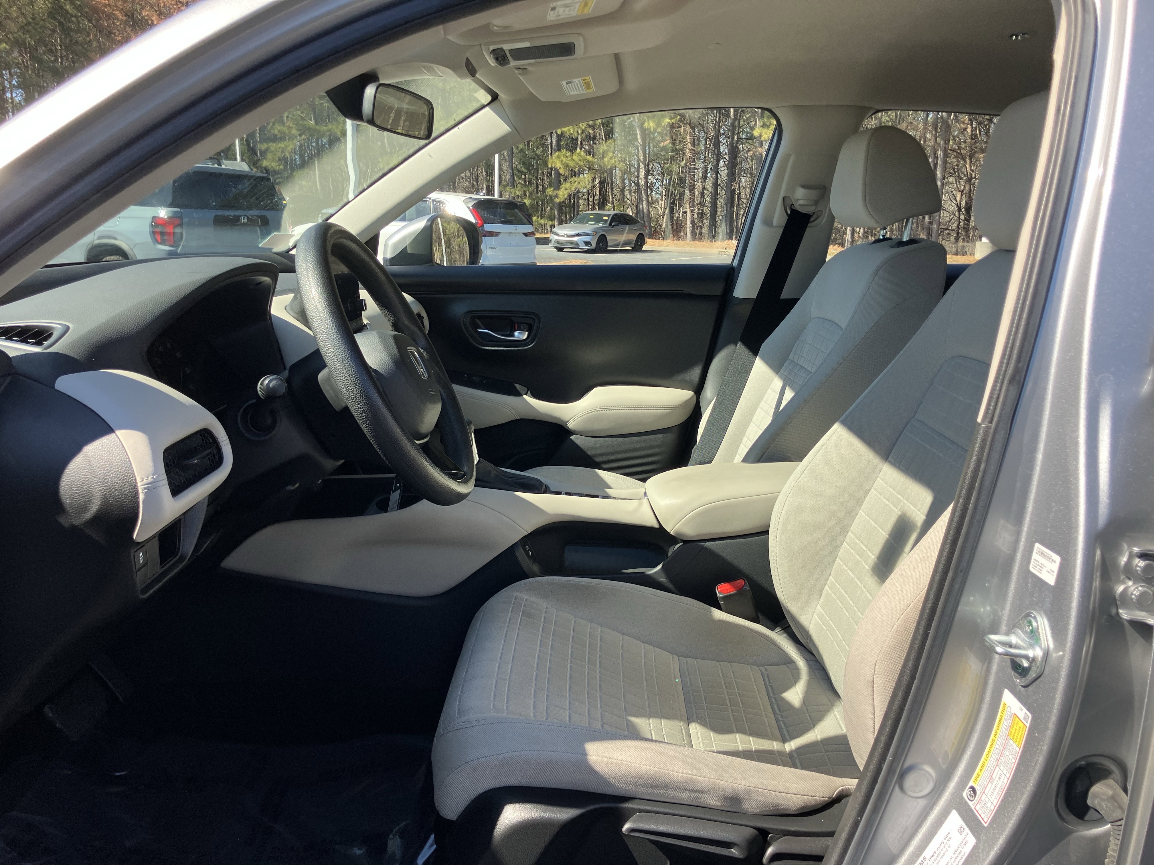 Used 2024 Honda HR-V LX image 16