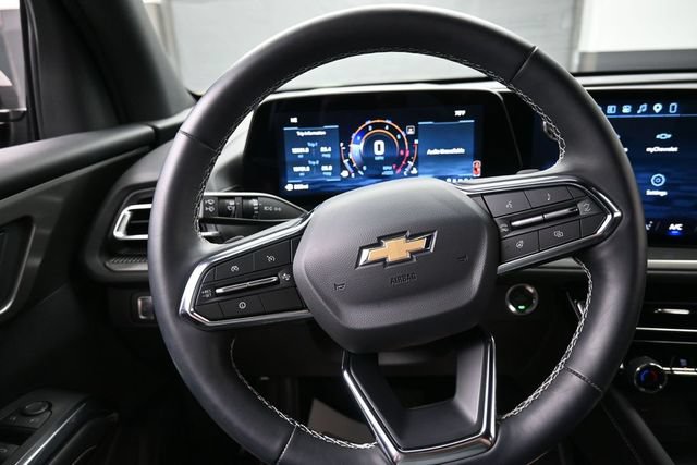 Used 2026 Chevrolet Traverse LT w/ Driver Confidence Package FWD image 8