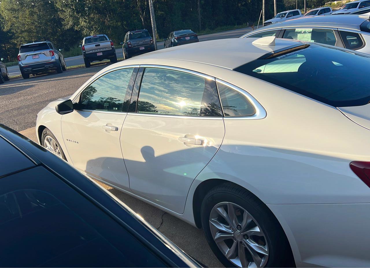 Used 2022 Chevrolet Malibu LT FWD image 12