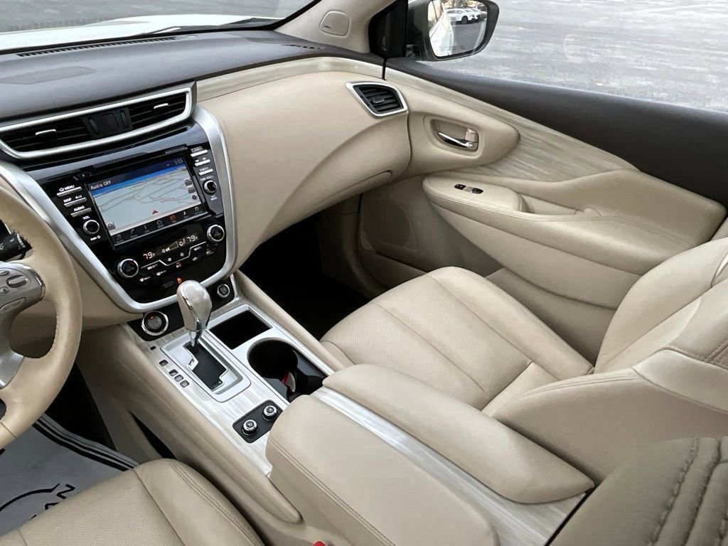 Certified 2018 Nissan Murano Platinum w/ Cargo Package image 32