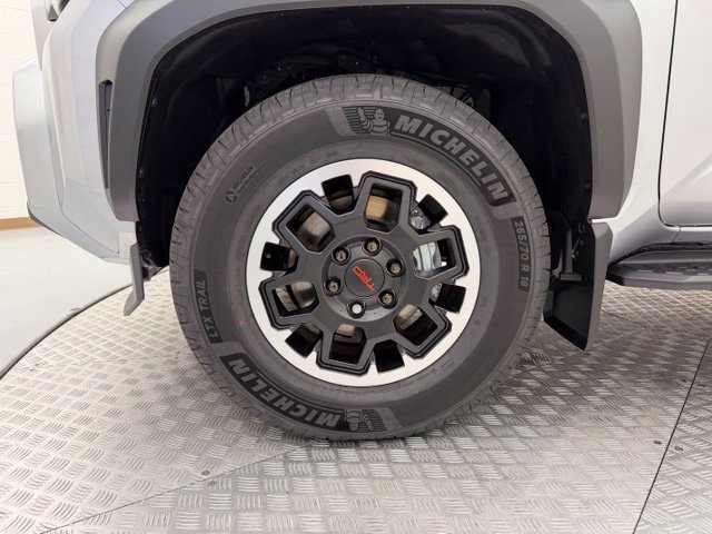 New 2026 Toyota 4Runner TRD Off-Road AWD/4WD image 17