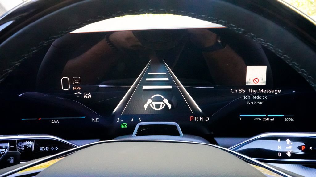 New 2026 Cadillac Optiq Sport 2 image 26