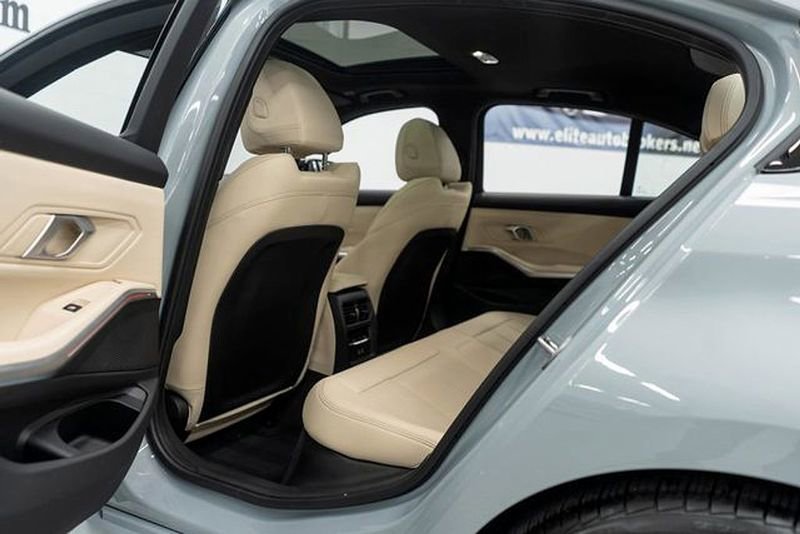 Used 2025 BMW 330i xDrive w/ M-Sport Package image 30