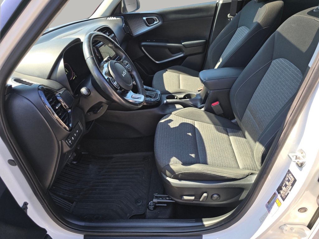 Used 2023 Kia Soul EX FWD image 23
