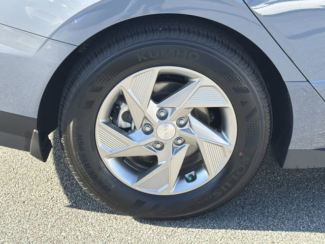 Certified 2025 Hyundai Sonata SE image 17