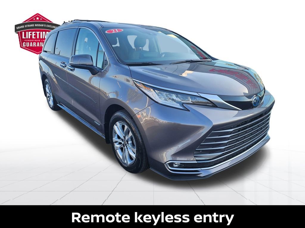 Used 2021 Toyota Sienna Limited image 7