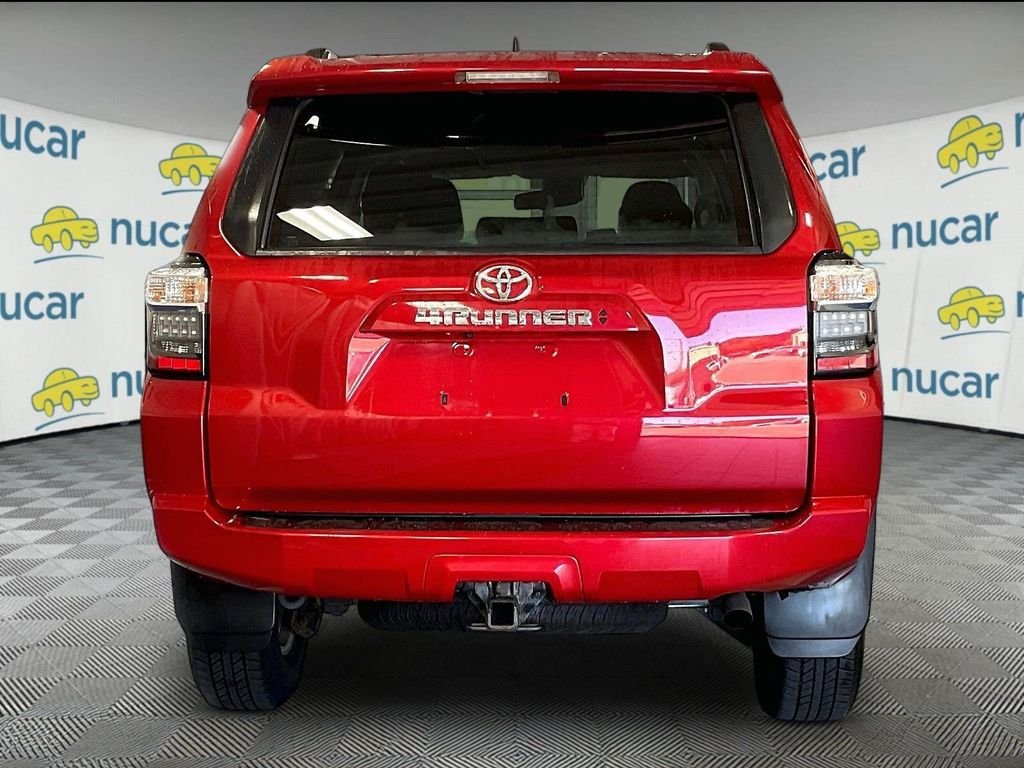 Used 2022 Toyota 4Runner SR5 AWD/4WD image 5