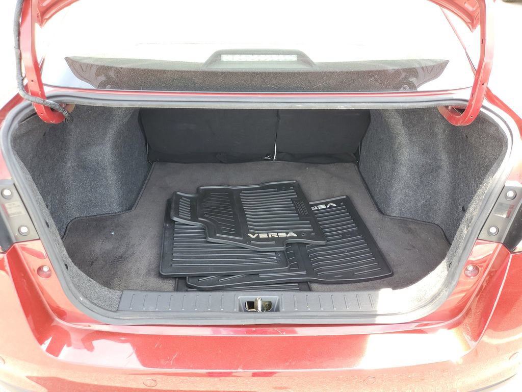 Used 2022 Nissan Versa SR w/ Convenience Package FWD image 8