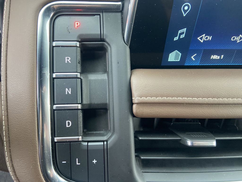 Certified 2022 Chevrolet Tahoe High Country AWD/4WD image 16