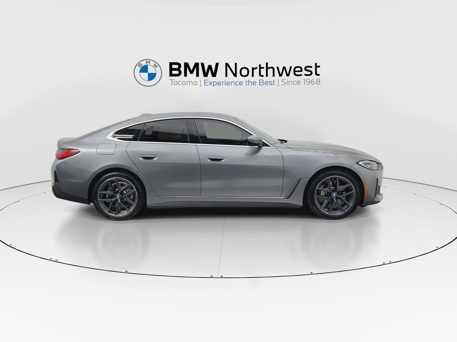 Used 2023 BMW i4 eDrive35 w/ Premium Package RWD image 5