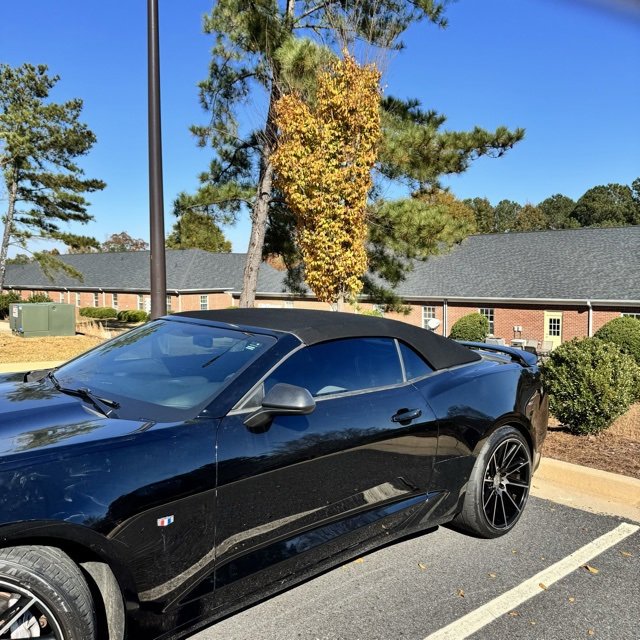 Used 2018 Chevrolet Camaro SS image 38